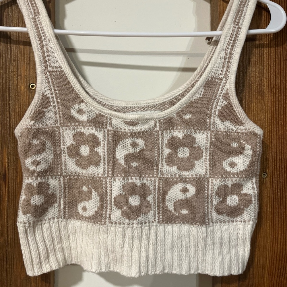 American Eagle Tank Top Y2K Knit Crop Baby Cami Yinyang Sign Hippie Floral S